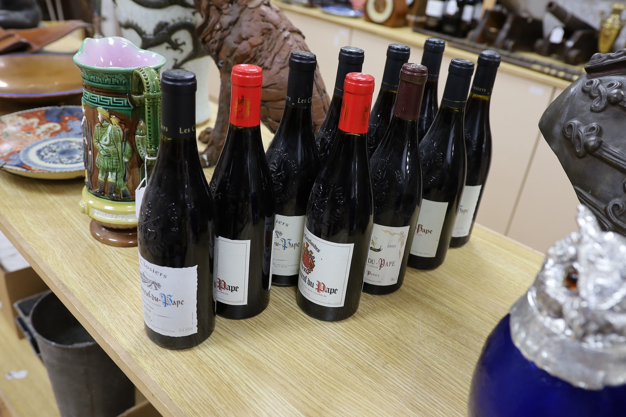 Twelve bottles of assorted Chateaneuf-du-Pape 2009